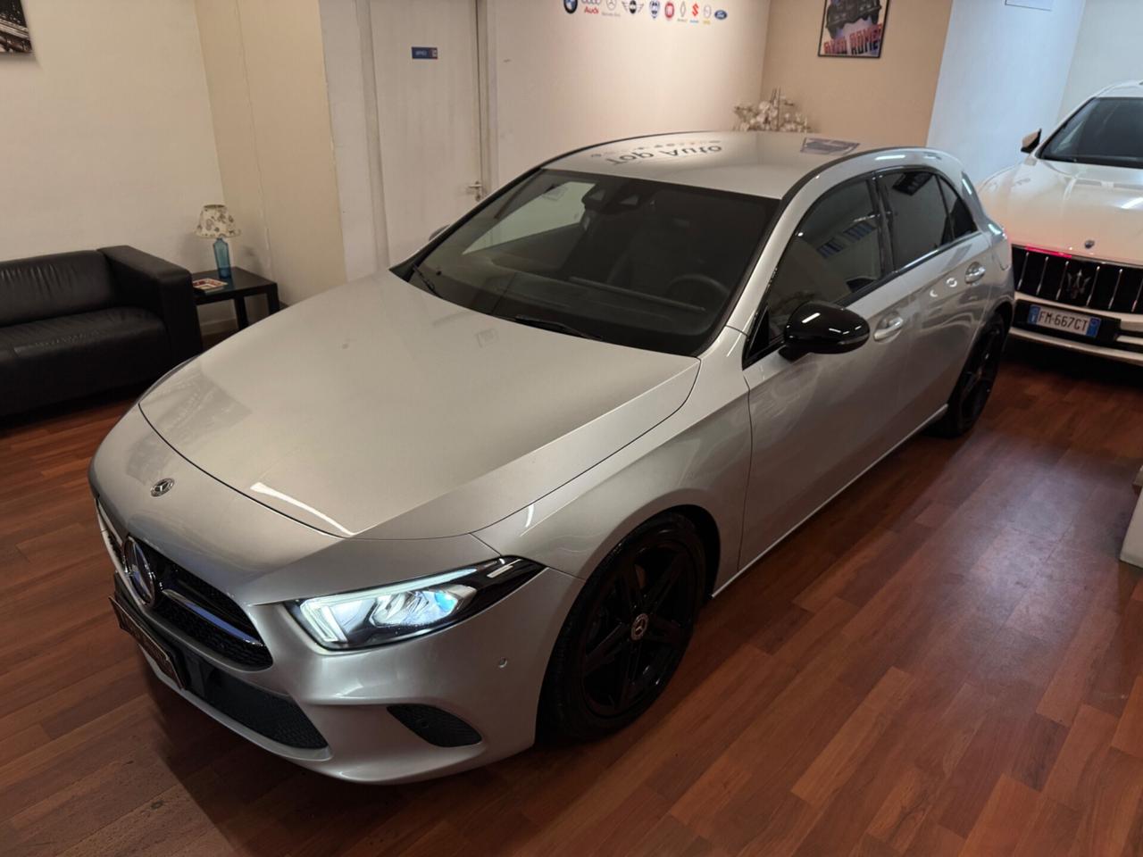 MERCEDES-BENZ A 180 d AUTO SPORT NIGHT EDITION - MY19