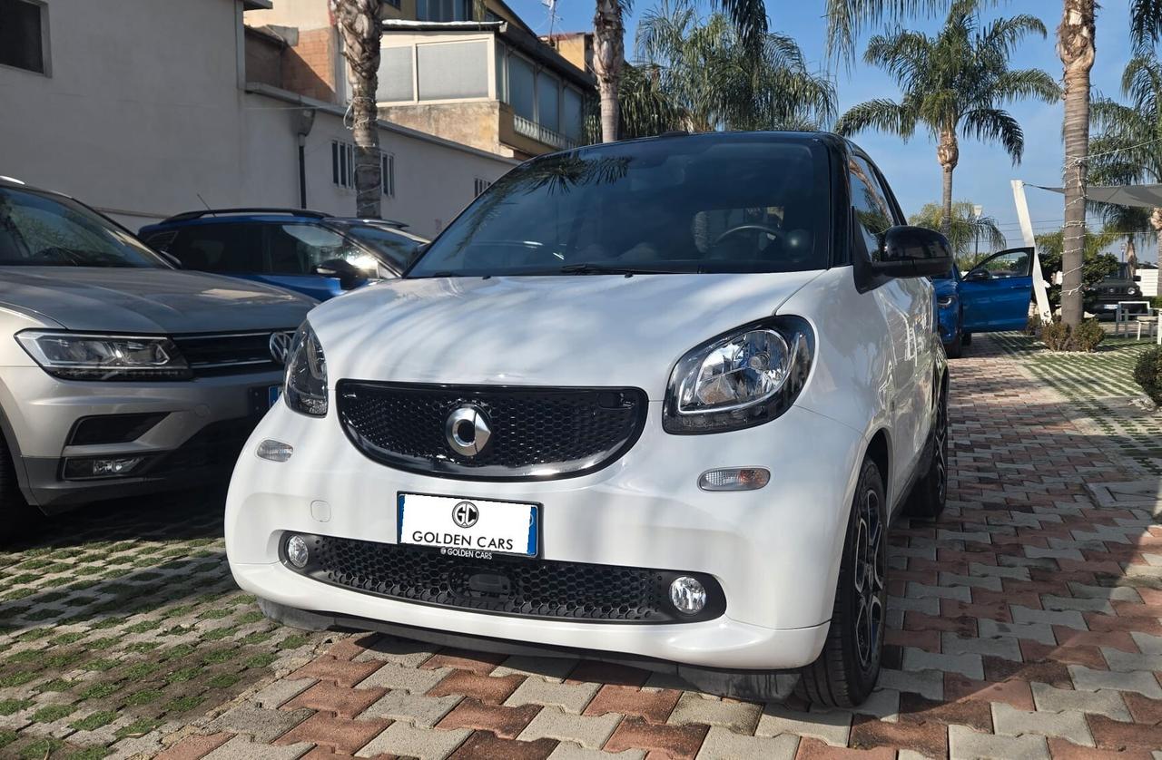 smart forTwo Cabrio 1.0 Passion 71cv twinamic my18 Lega App USB