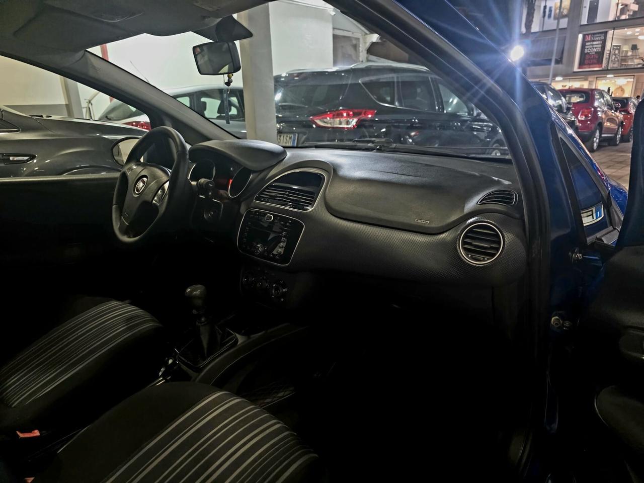 FIAT PUNTO 1.2 BENZINA DEL NORD ITA 2011