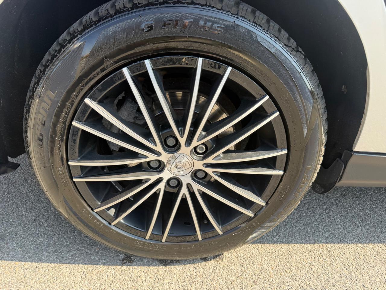 Ford Focus 2.0 TDCi 163 CV Powershift SW Individual”NAVI”EURO5”