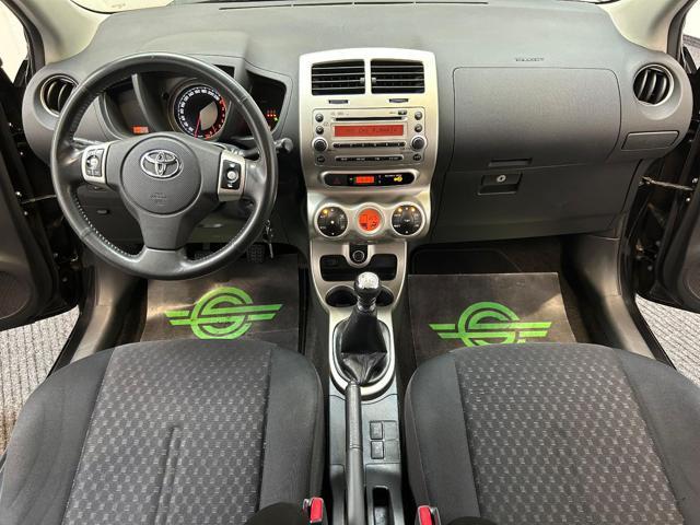 TOYOTA Urban Cruiser 1.4 D-4D AWD Sol STORICO TAGLIANDI UFFICIALI