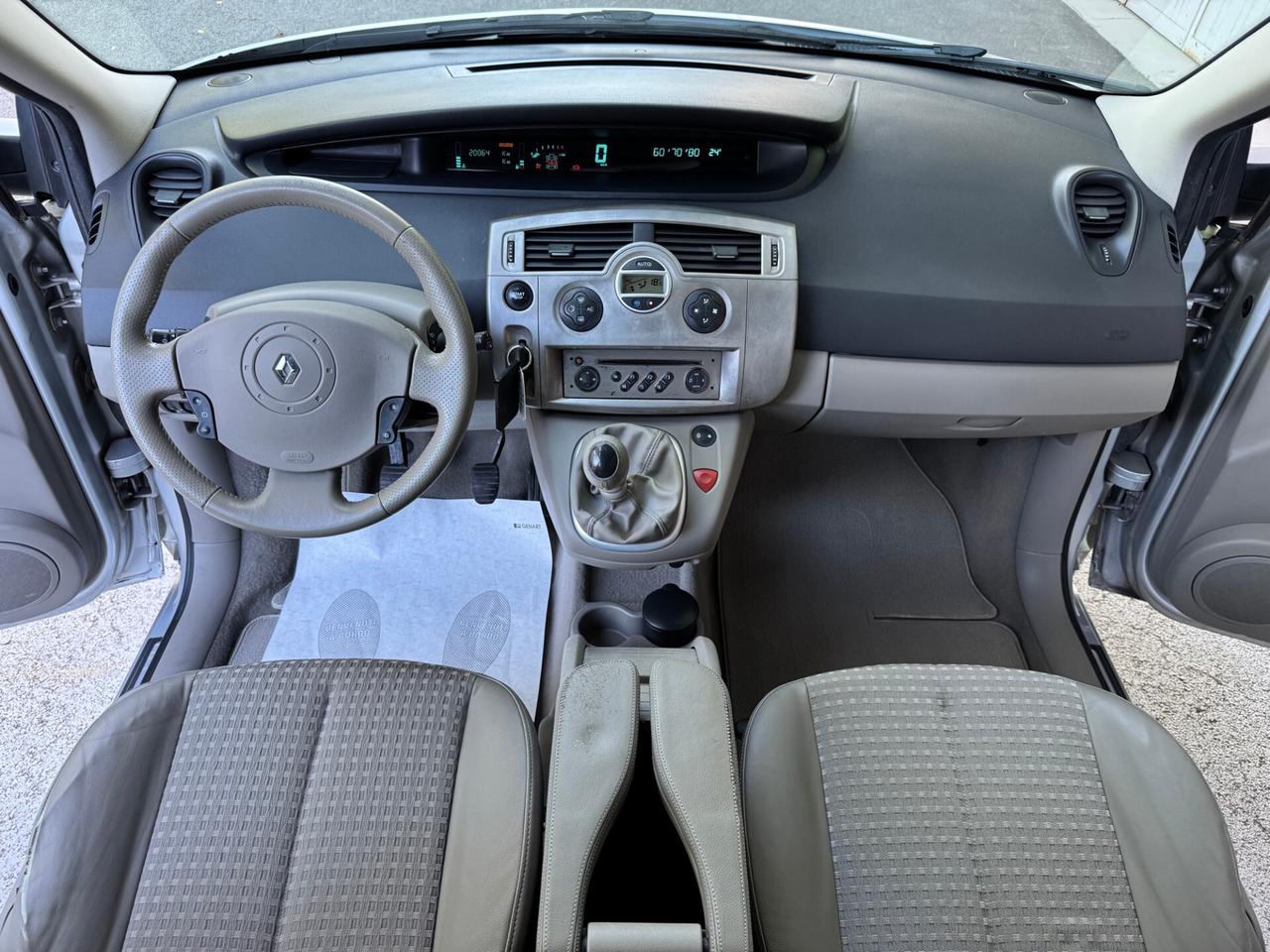 Renault Scenic 1.9 dci Luxe dynamique 7P 1Prop.