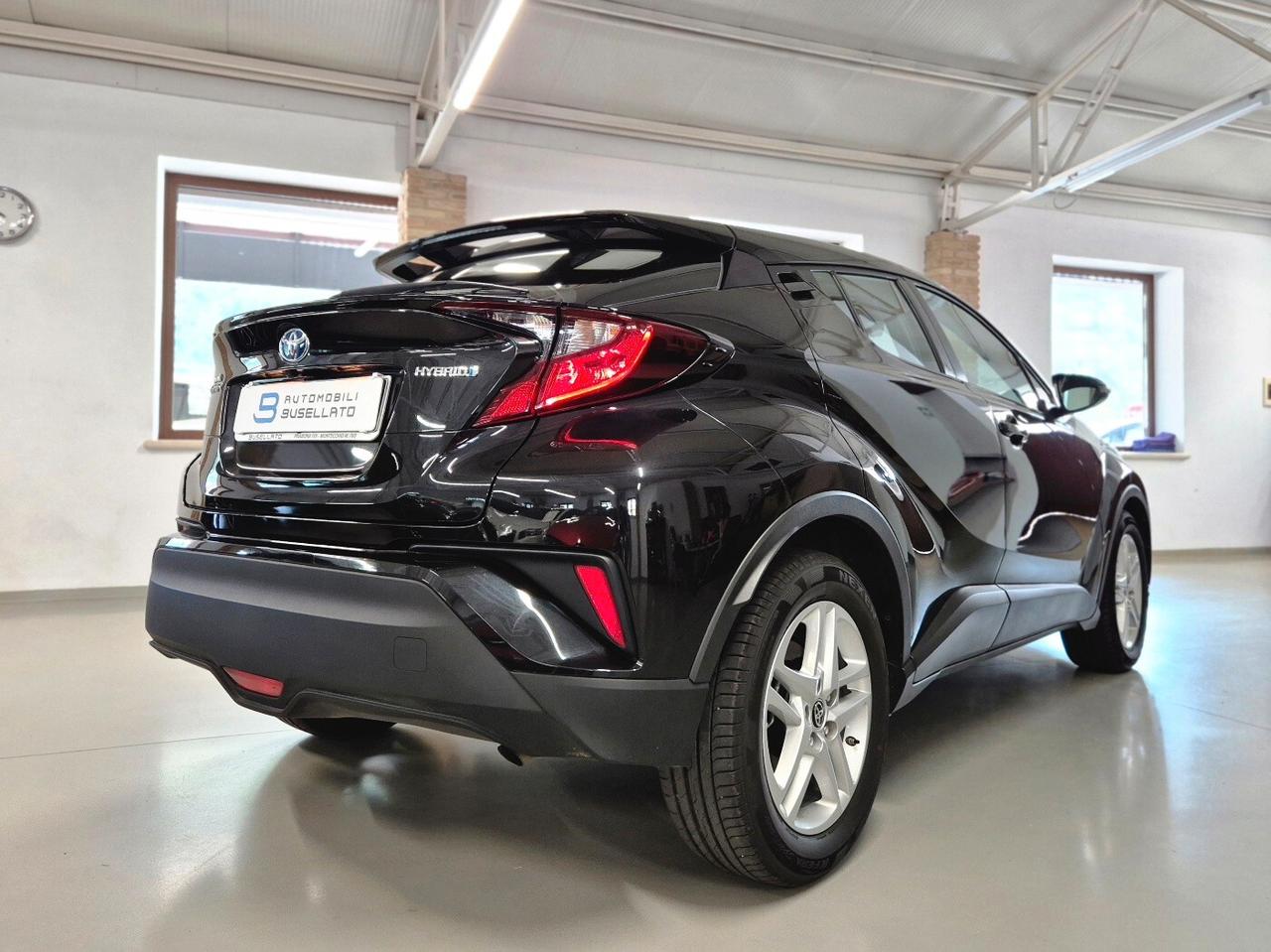Toyota C-HR 1.8 Hybrid E-CVT Business