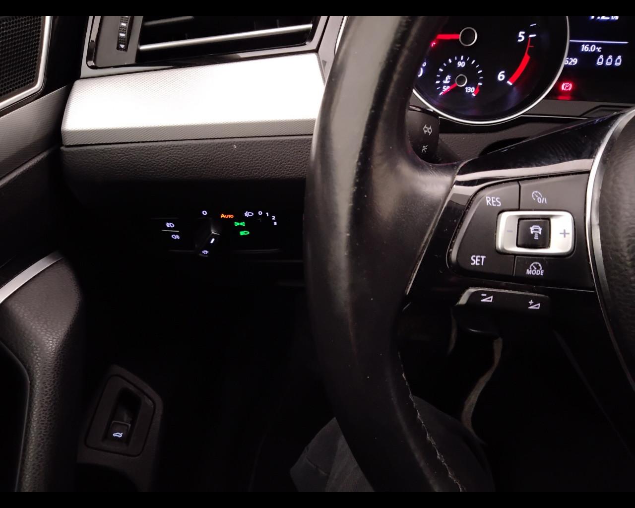 VOLKSWAGEN Passat VIII 2015 Variant - Passat Variant 2.0 tdi Business (