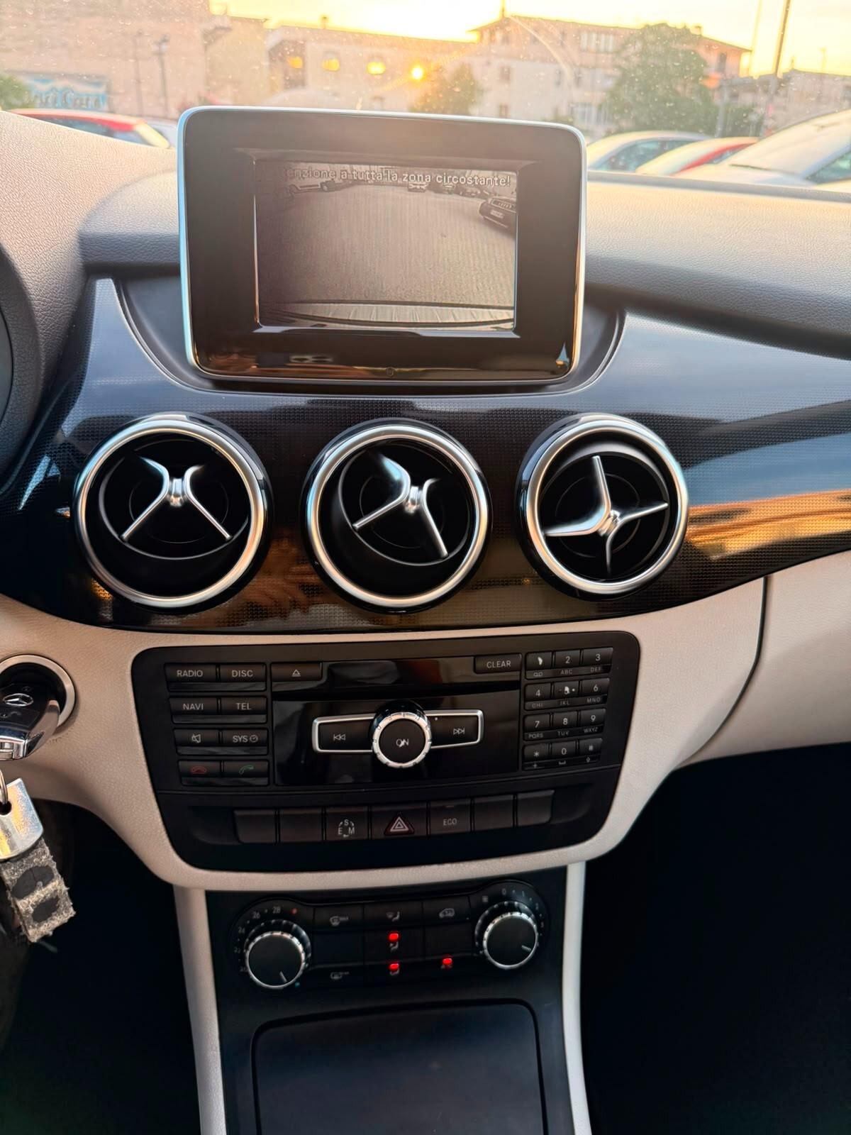 Mercedes-benz B 200 NGD Executive