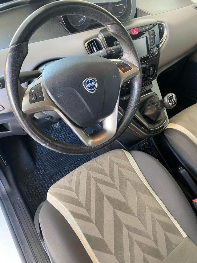 LANCIA Ypsilon 1.2 69 CV 5 porte GPL Ecochic Silver