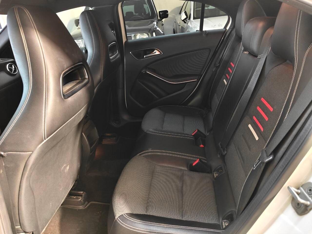 MERCEDES Classe A (W176) A 180 d Premium