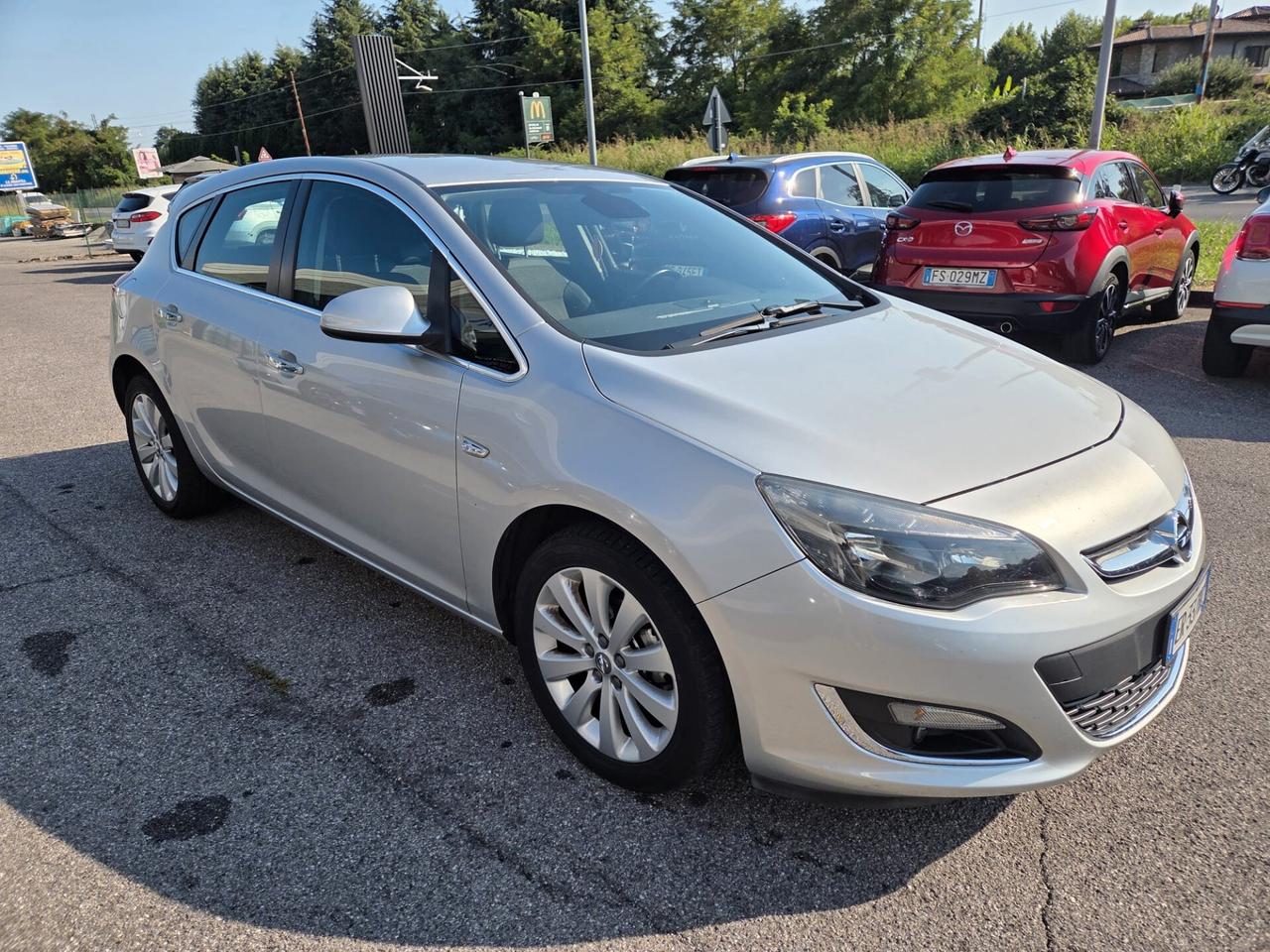 Opel Astra 1.4 Turbo 120CV 5 porte Cosmo *neopatentati* unipro* tagliandi certificati*