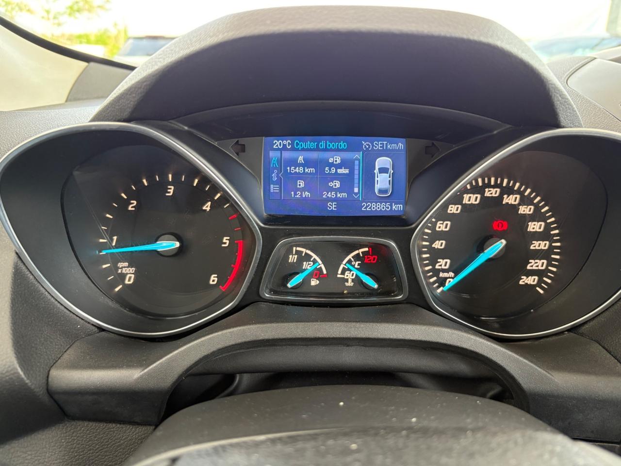 Ford Kuga 2.0 TDCI 140 CV 2WD Titanium
