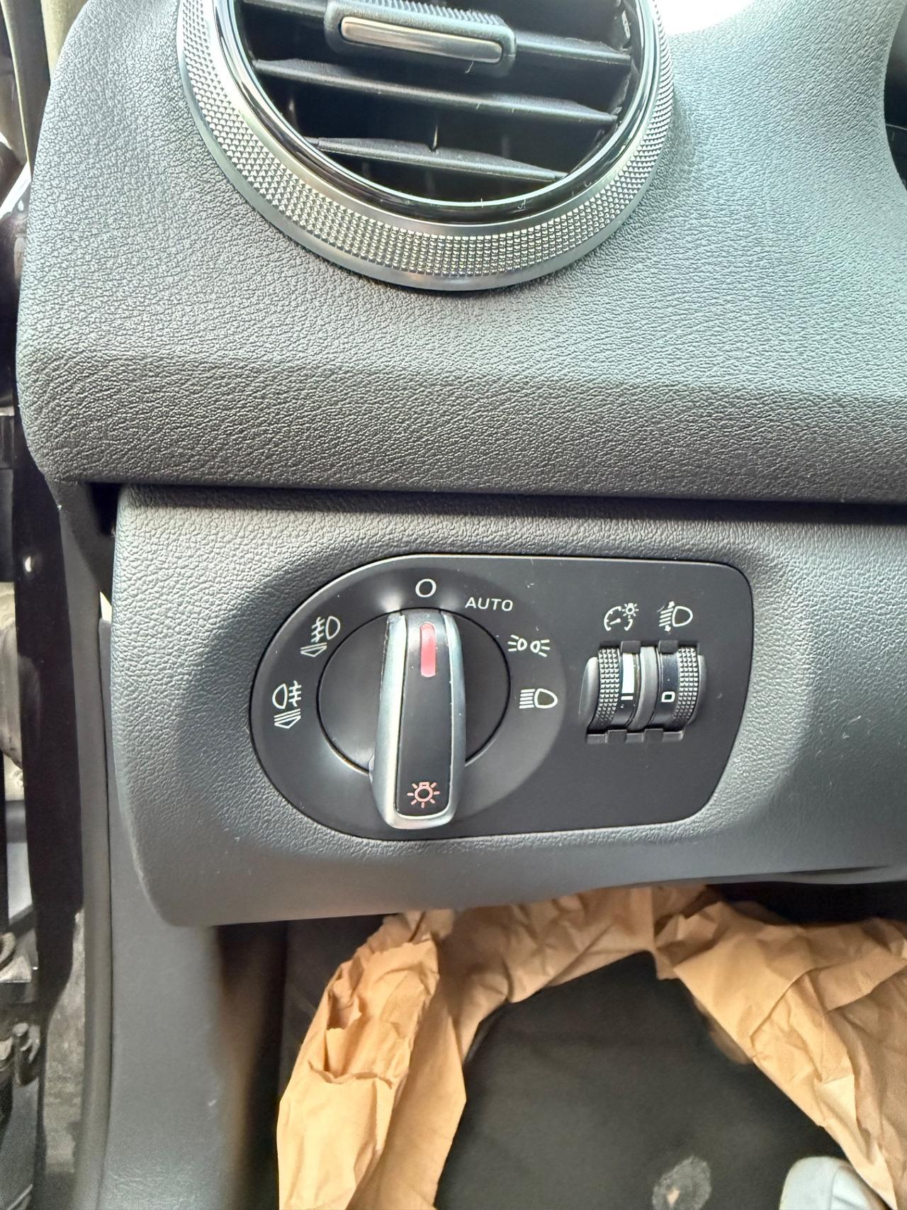 Audi A3 SPB 1.6 TDI 105 CV CR S tronic Attraction