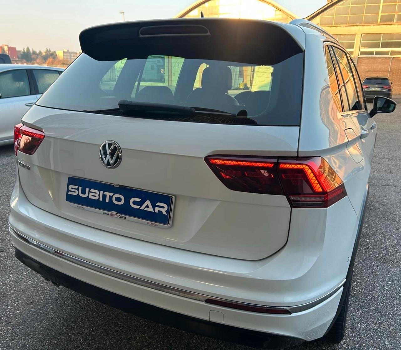 Volkswagen Tiguan 2.0 TDI SCR DSG R-LINE INTERNO ED ESTERNO