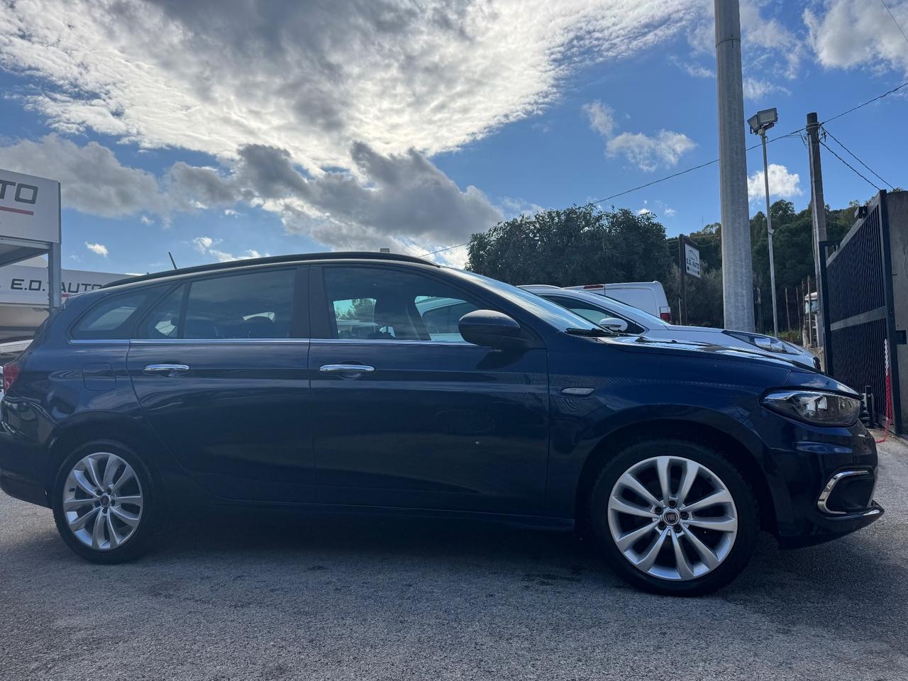 Fiat Tipo 1.6 Mjt S&S DCT SW Lounge