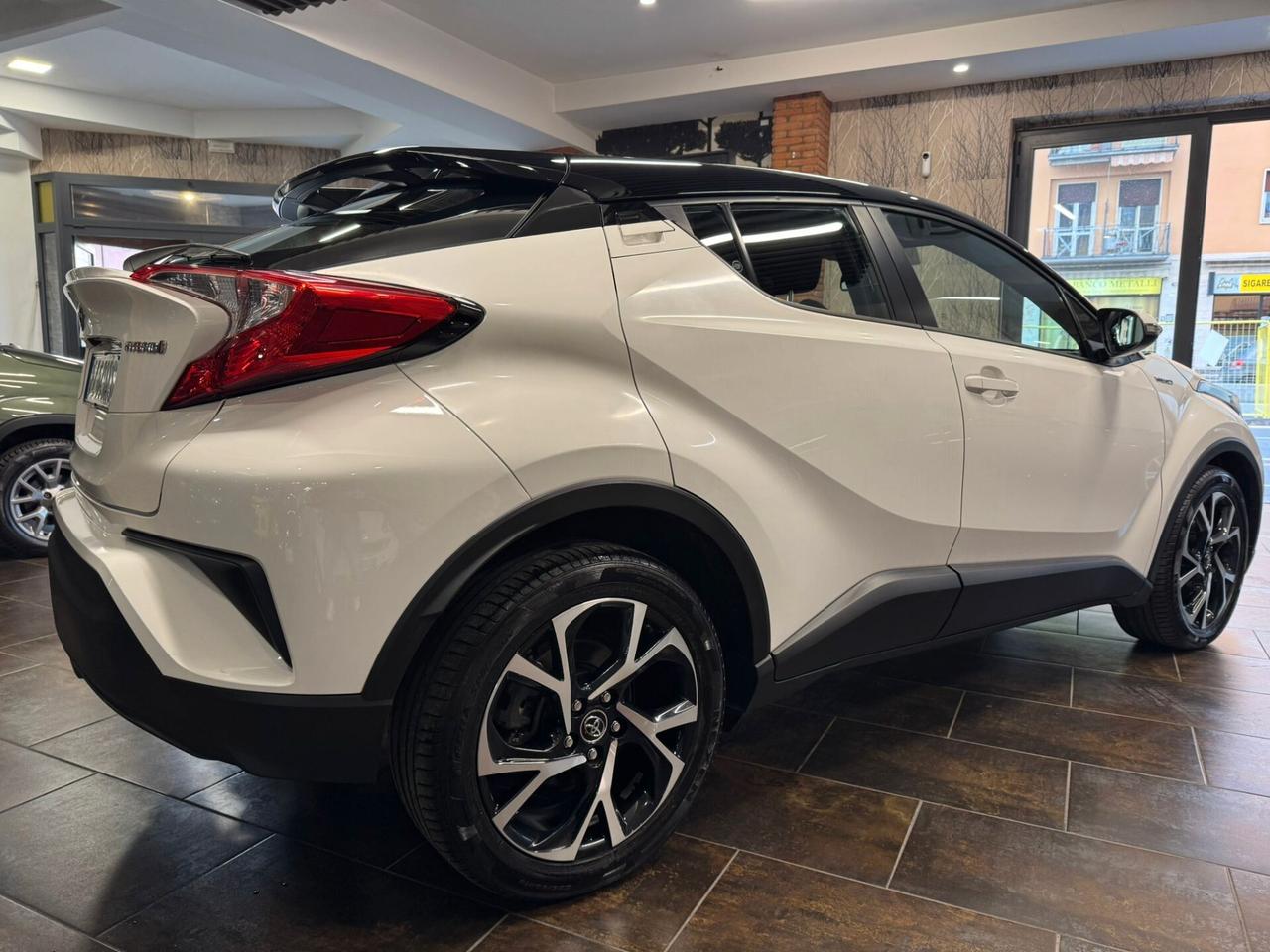 Toyota C-HR 1.8 Hybrid E-CVT Active