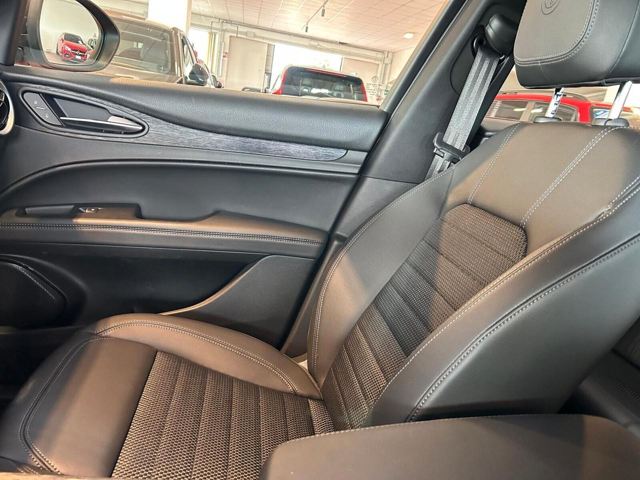 Alfa Romeo Stelvio SPRINT 2.2 Td 210 CV AT8 Q4 SPOTICAR