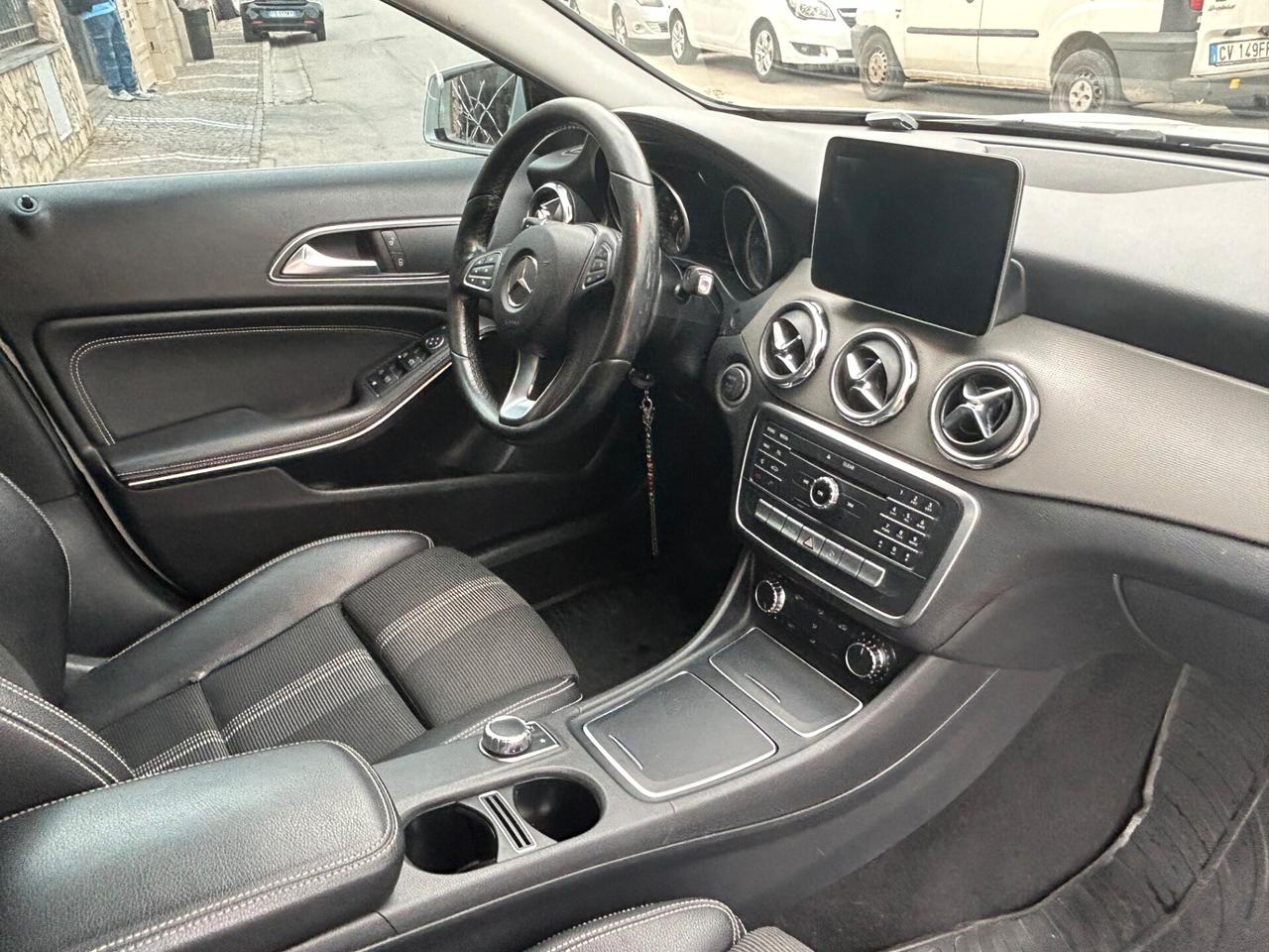 Mercedes-benz GLA 220 d Automatic Premium