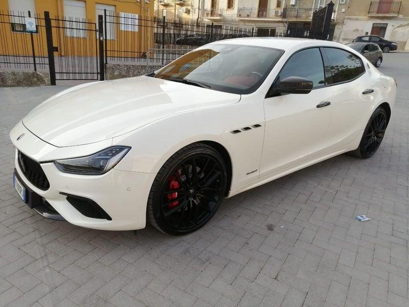 Maserati Ghibli V6 430 CV Q4 Gransport