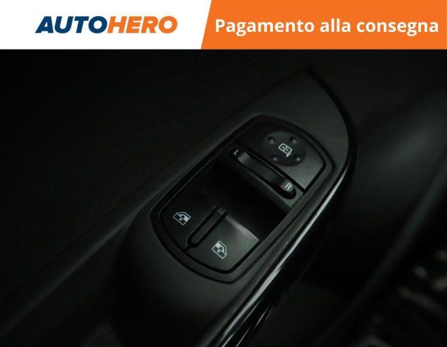 OPEL Corsa 1.2 Coupé b-Color