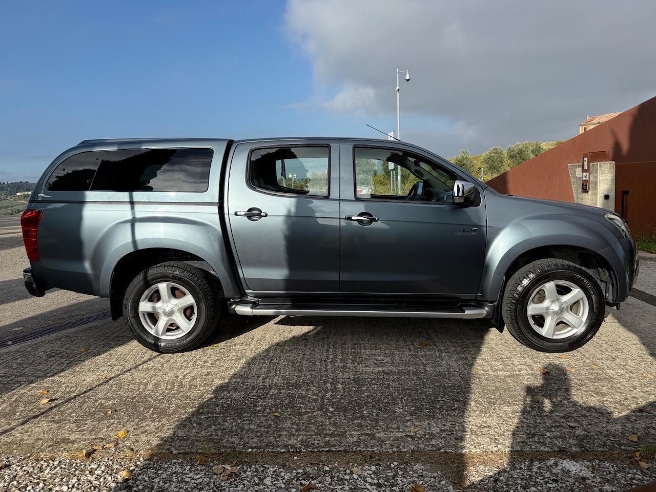 Isuzu D-Max 2.5 LS Quasar KM 79.000