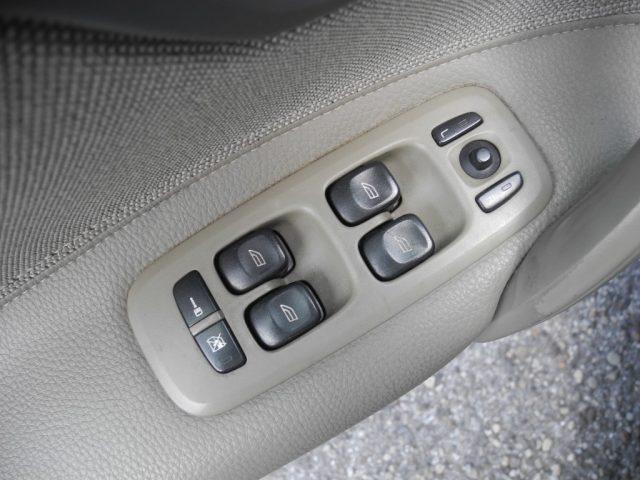 VOLVO XC70 2.4 D5 20v AWD Cross Country autom. - DA VETRINA