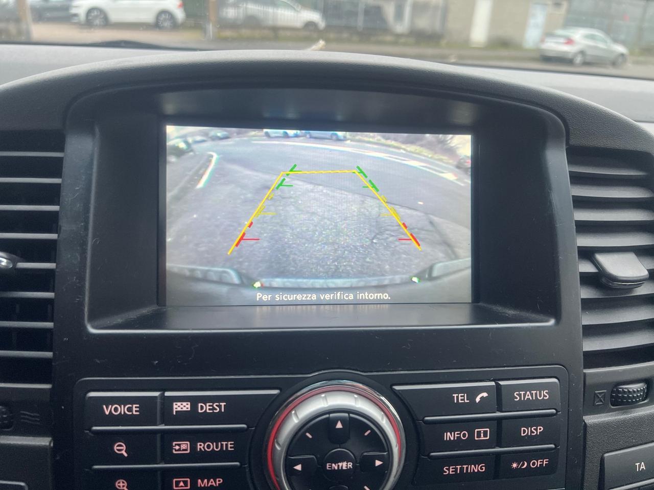 Nissan Navara 3.0 dCi 4 porte Double Cab LE V6