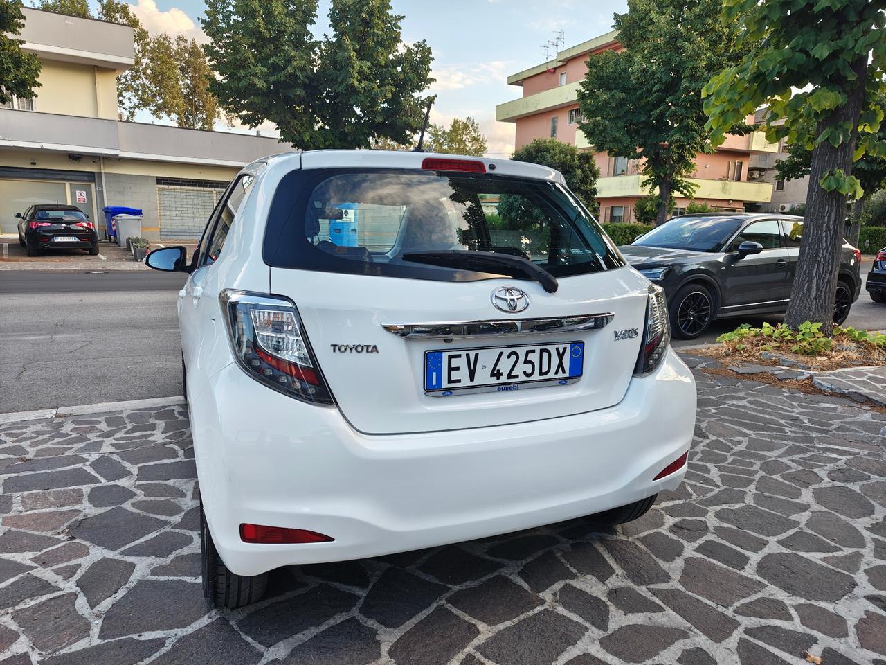 Toyota Yaris 1.0 5 porte Lounge