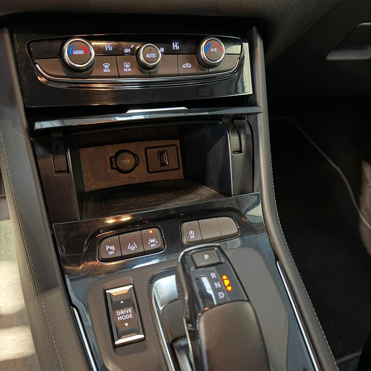 Opel Grandland 1.5 diesel aut. NEOPATENTATI IVA ESPOSTA AUTOCARRO