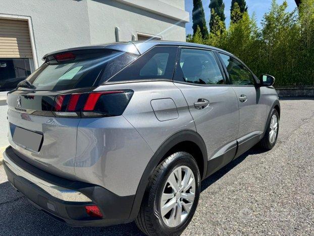 PEUGEOT 3008 BlueHDi 130 S&S EAT8 Allure