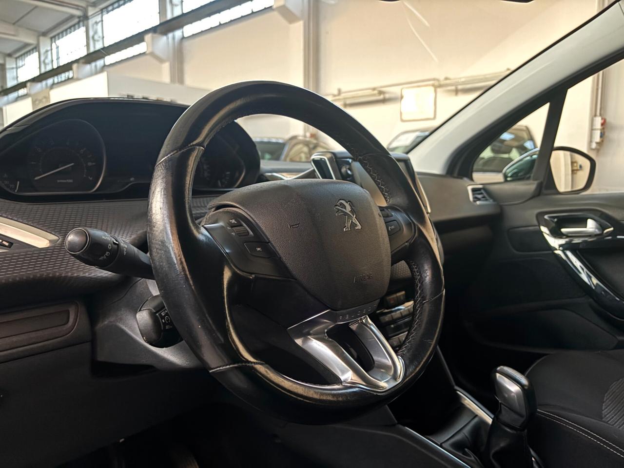 Peugeot 208 PureTech 82 5p. GPL Allure