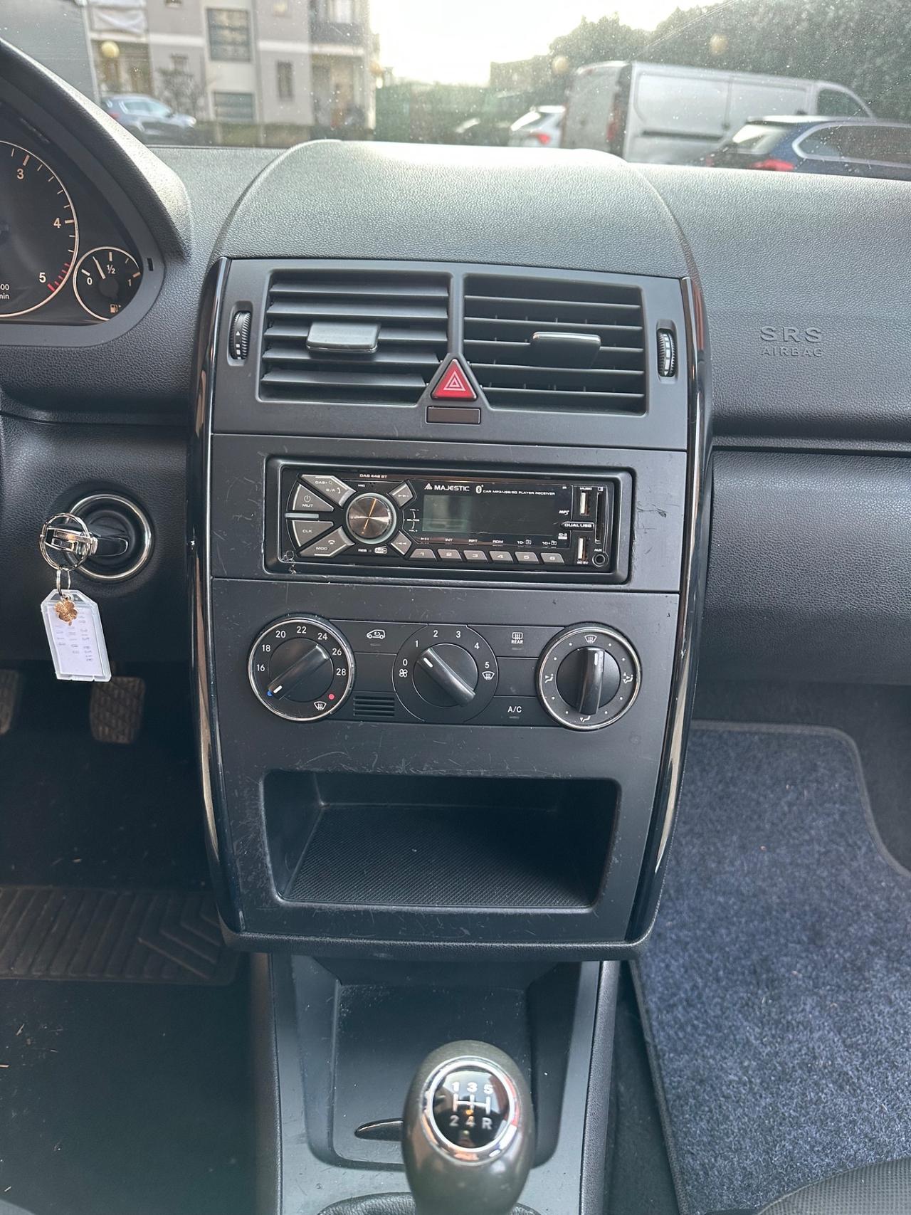 Mercedes-benz A 160 CDI BlueEFFICIENCY Elegance