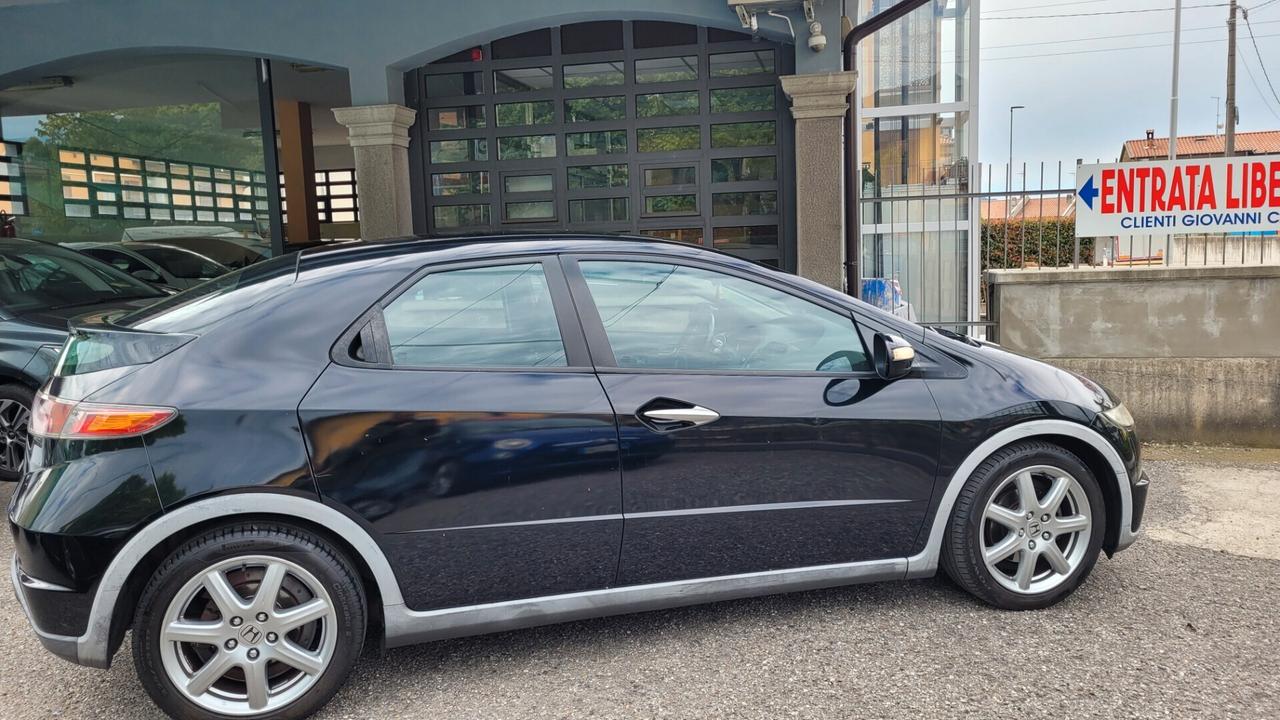 Honda Civic 2.2 i-CTDi 5p. Executive