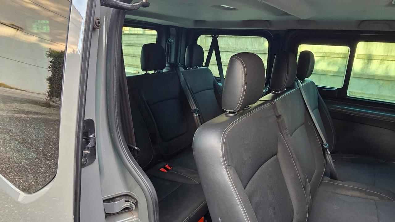 Renault Trafic 1.6 dCi 120CV Intens Passenger