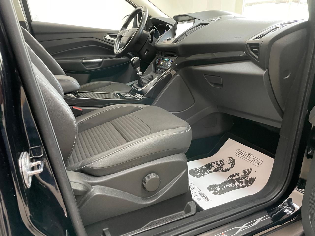 Ford Kuga 2.0 TDCI 150 CV /Titanium /2018