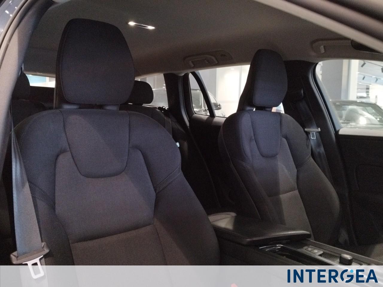 VOLVO V60 2.0 d3 Business geartronic my20