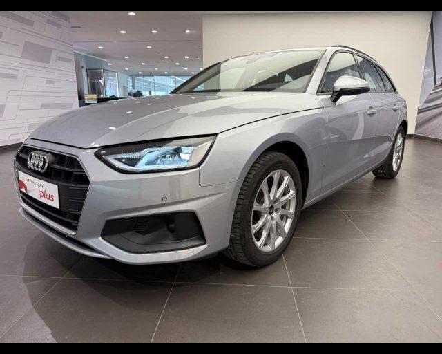 AUDI A4 Avant 30 TDI/136 CV S tronic Business Advanced