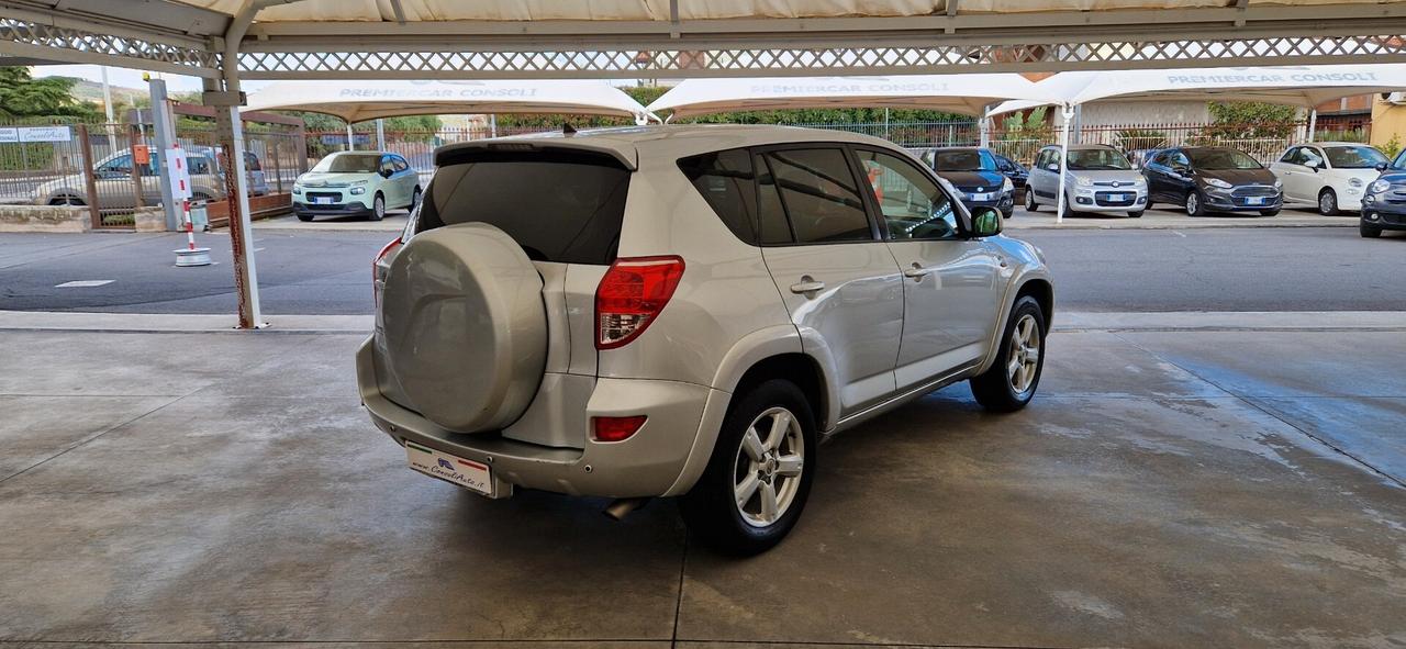 Toyota RAV4 2.2 D-4D 177cv Luxury