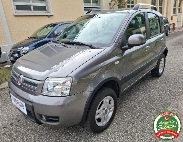 FIAT Panda 1.3 MJT 16V DPF 4x4 Climbing