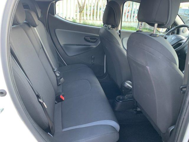 LANCIA Ypsilon 1.2 69 CV 5 porte Platinum