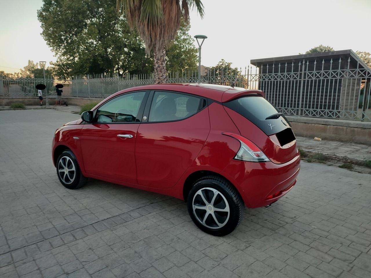Lancia Ypsilon GOLD ECO CHIC METANO CASA MADRE CLIMA BASSI CONSUMI