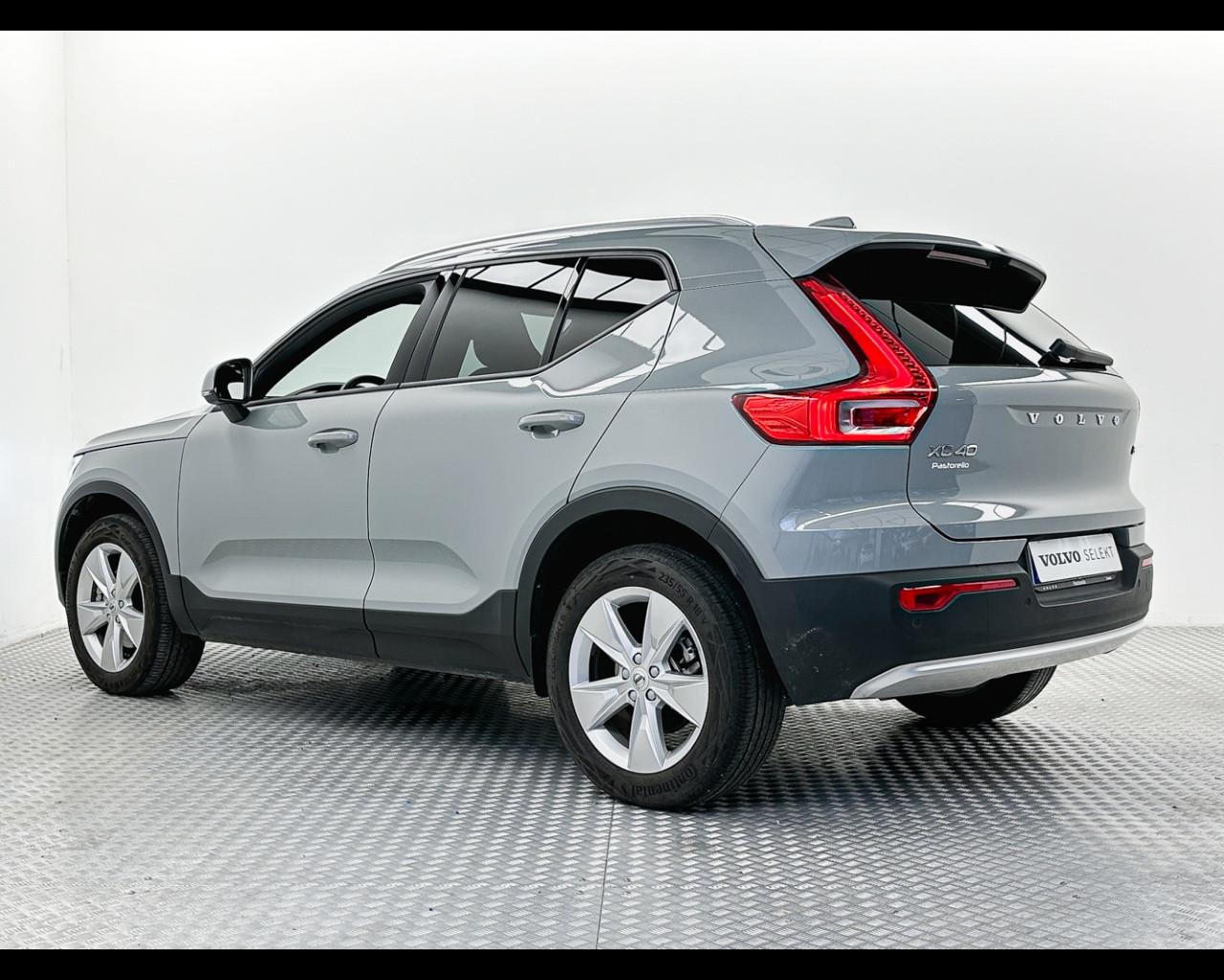 VOLVO XC40 (2017-->) - XC40 B3 automatico Core
