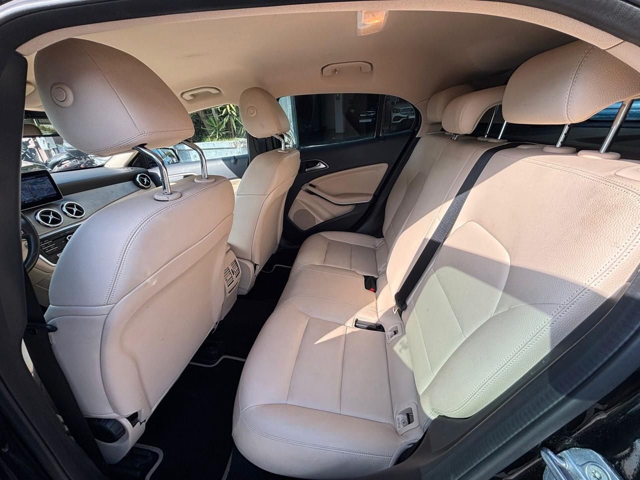 Mercedes-benz GLA 200d Sport