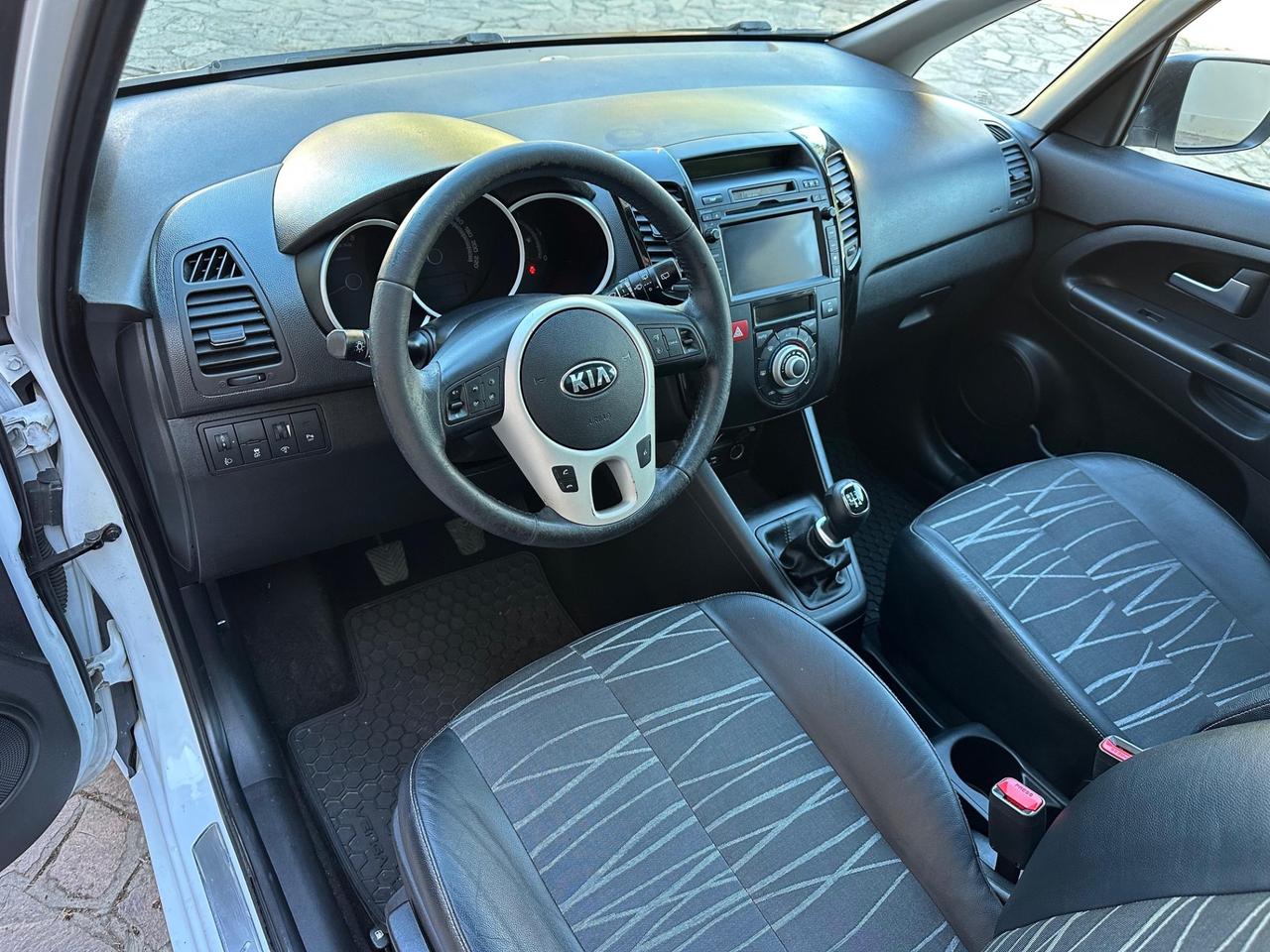 Kia Venga 1.4 CVVT Cool. 79000 KM