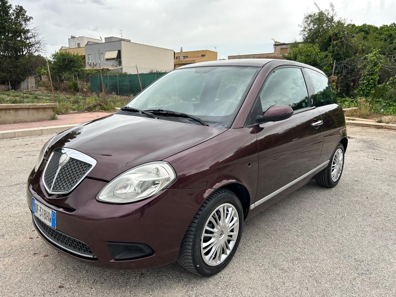 Lancia Ypsilon 1.3 MJT 90 CV Platino