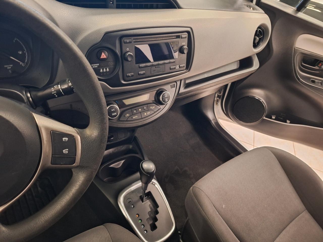 Toyota Yaris 1.5 Hybrid 5 porte Cool