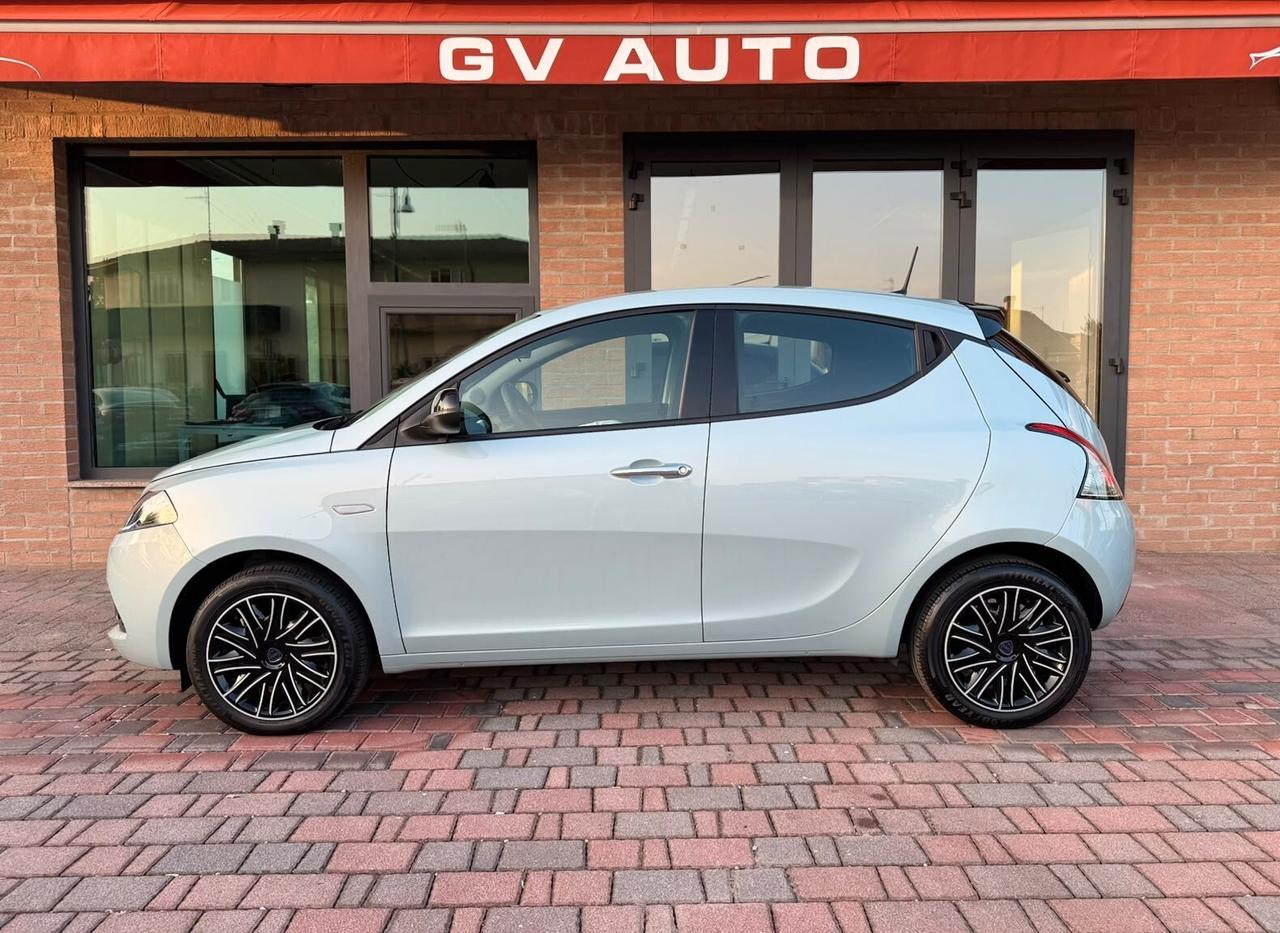 Lancia Ypsilon Hybrid