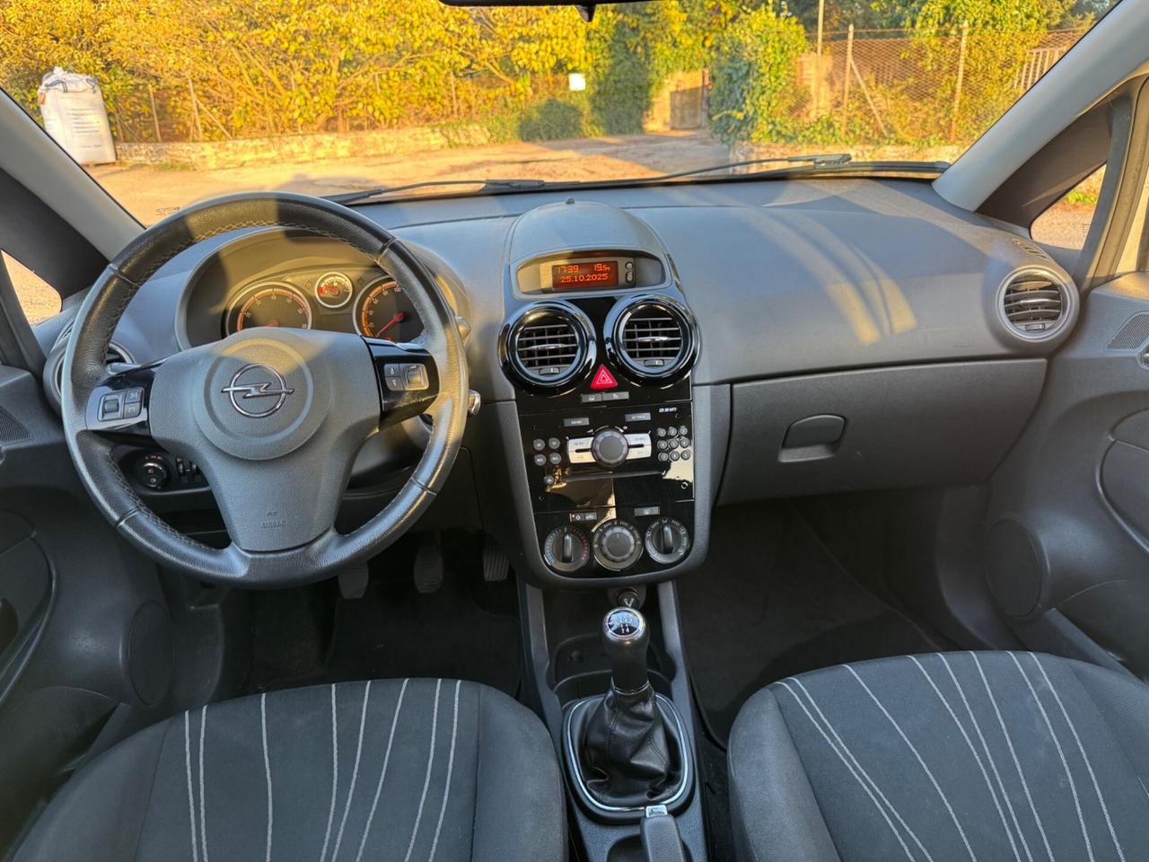 Opel Corsa 1.2 5 porte Cosmo