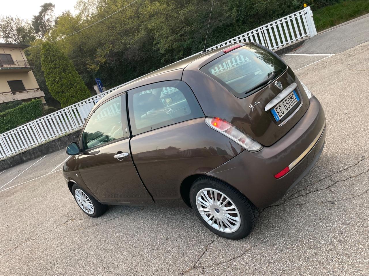 Lancia Ypsilon 1.2 Versus