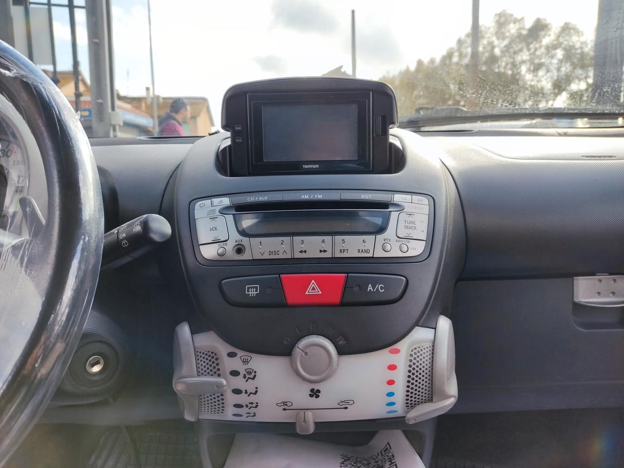 Toyota Aygo 1.0 12V VVT-i 5 porte Lounge Connect MMT