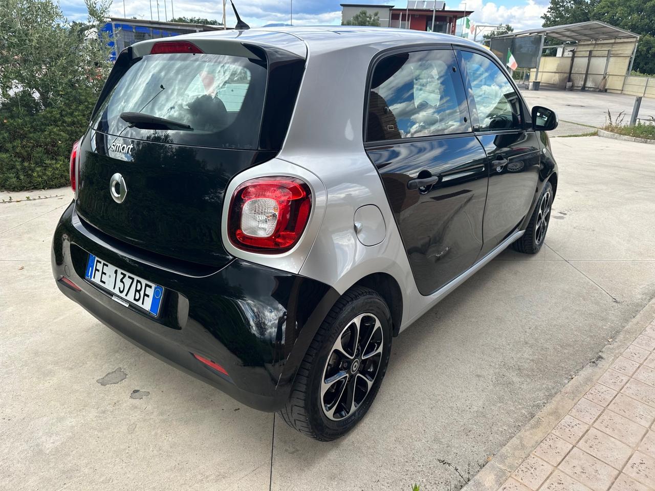 Smart ForFour 1.0