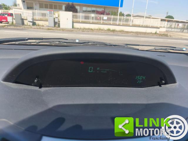 TOYOTA Yaris 1.3 5 porte