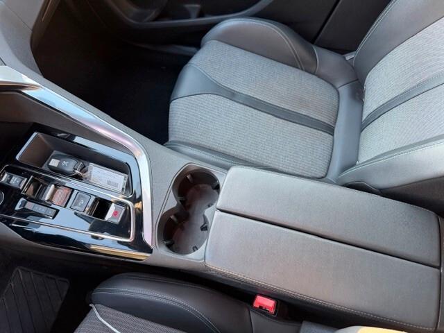 Peugeot 3008 Hybrid4 300 e-EAT8 Allure Pack